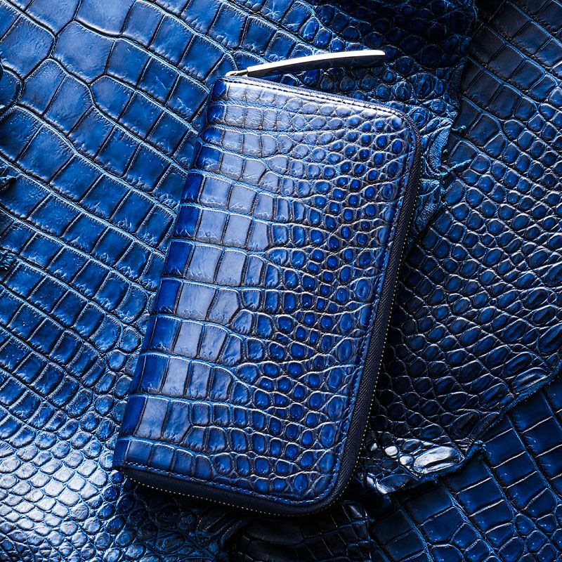 池田工芸で人気のクロコダイル財布は、「藍染め」クロコダイル ラウンドビッグウォレット