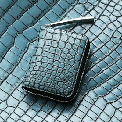 新品 池田工芸 アルチザンクロコ 海神 ワダツミ クロコダイルマルチウォレット 池田工芸】《アルチザンクロコ》日本の海の神々しい青を表現した「海神